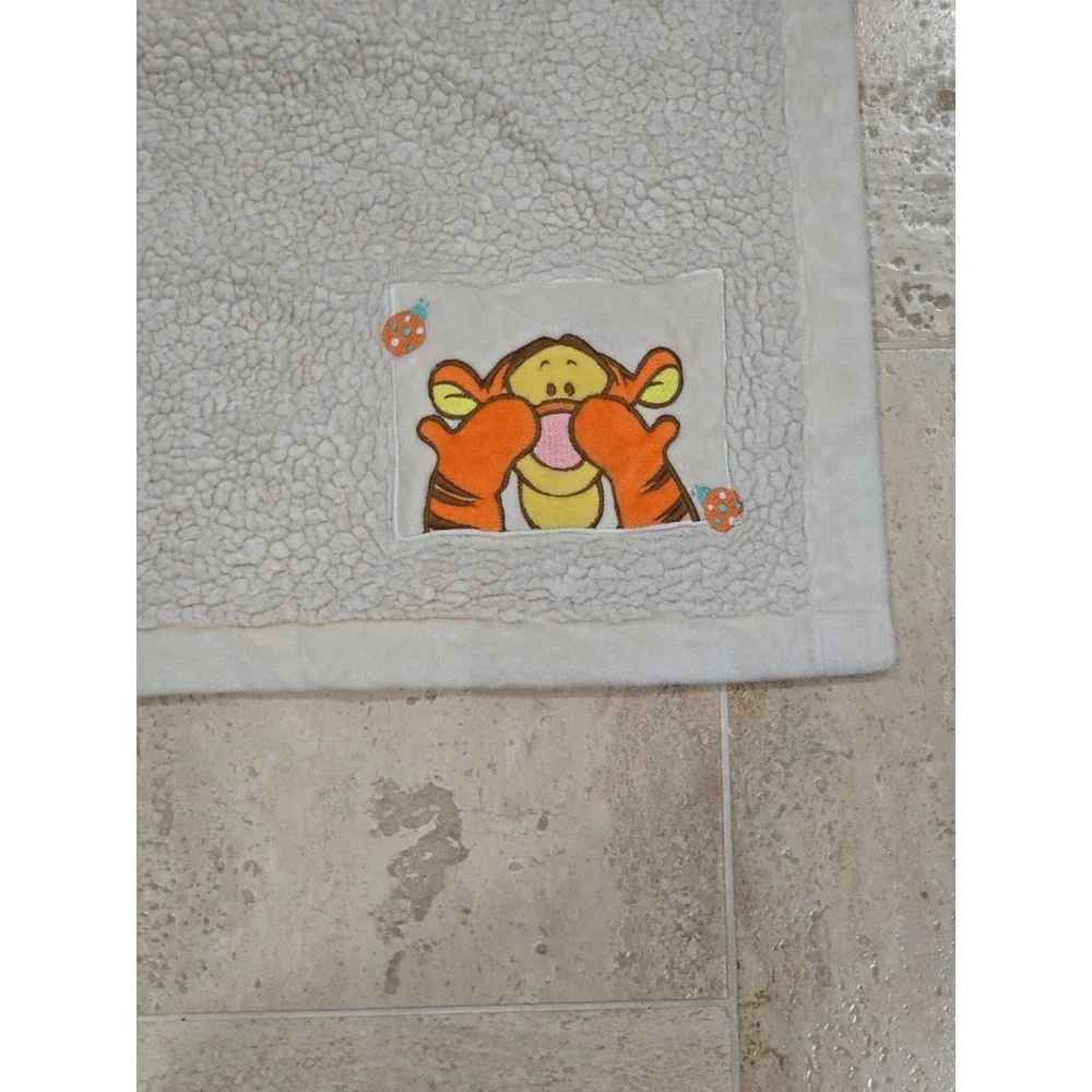 Disney Baby Tigger Baby Blanket Cream Sherpa Fleece Orange Ladybugs Peek-A-Boo